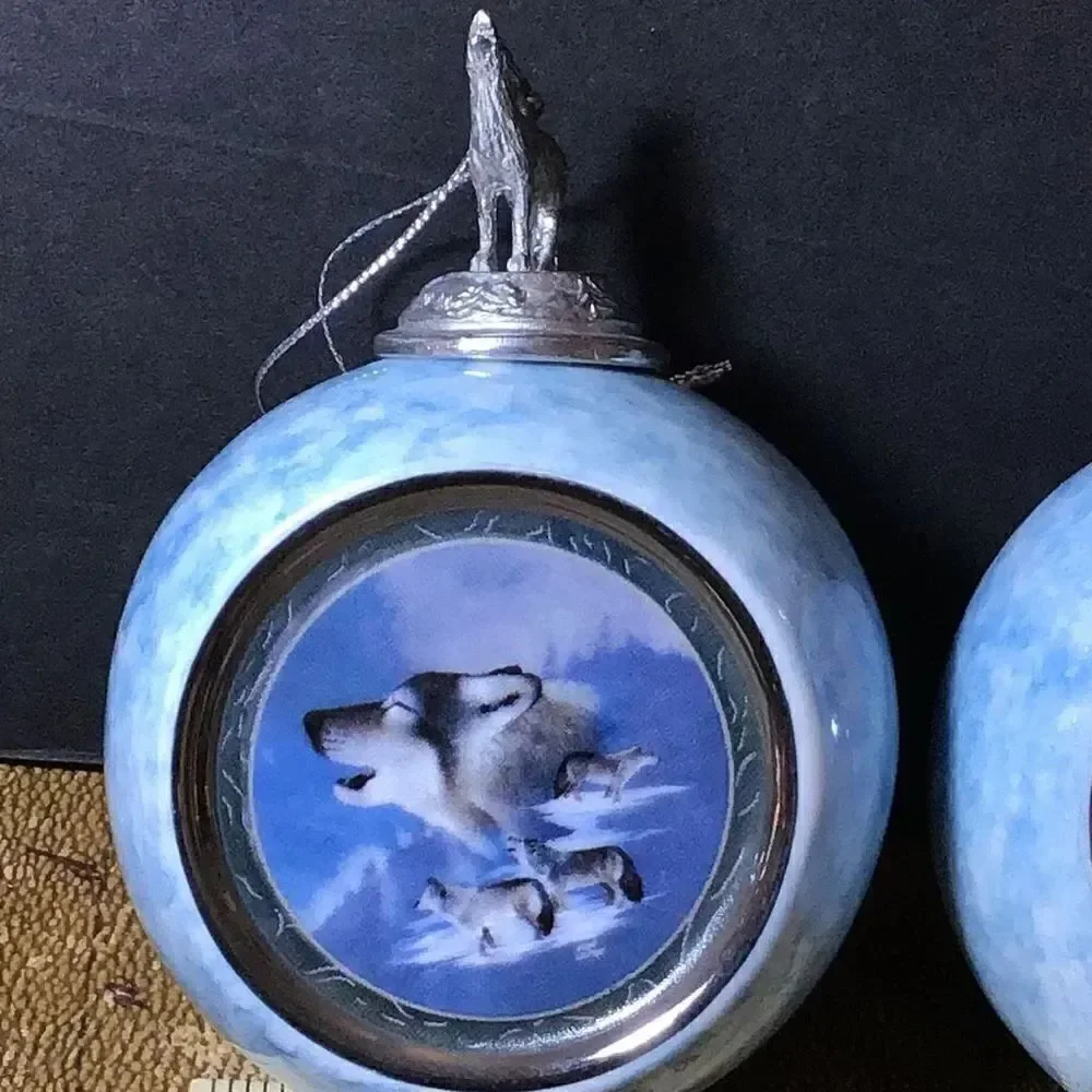 Ornaments Vintage set of four Bradford edition ￼ Porcelain Wolf￼￼ ornaments